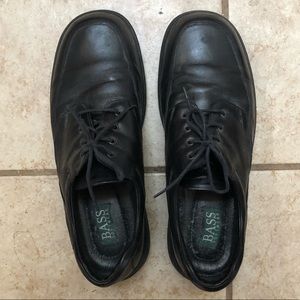 Bass Softwear black leather lace up oxfords • Men's size 13 • leather upper